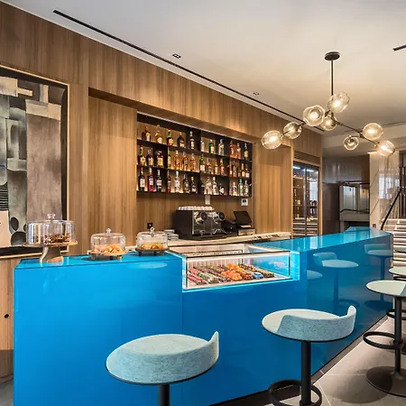 Barcelo Oldtown فندق 5*