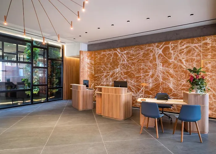 Отель Barcelo Oldtown 5*