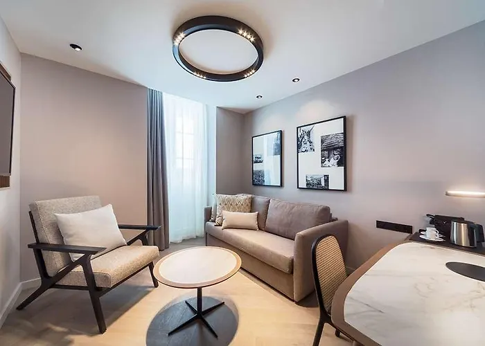 Barcelo Oldtown מלון 5*