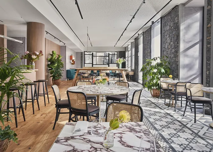 Barcelo Oldtown מלון 5*